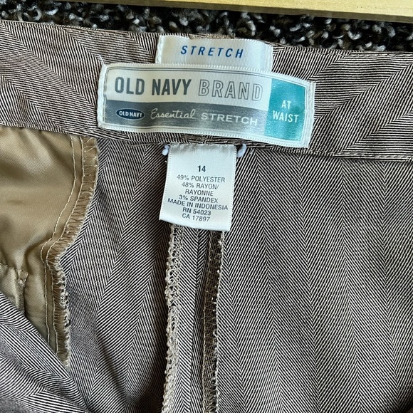 Old Navy essential stretch slacks - Picture 3 of 7